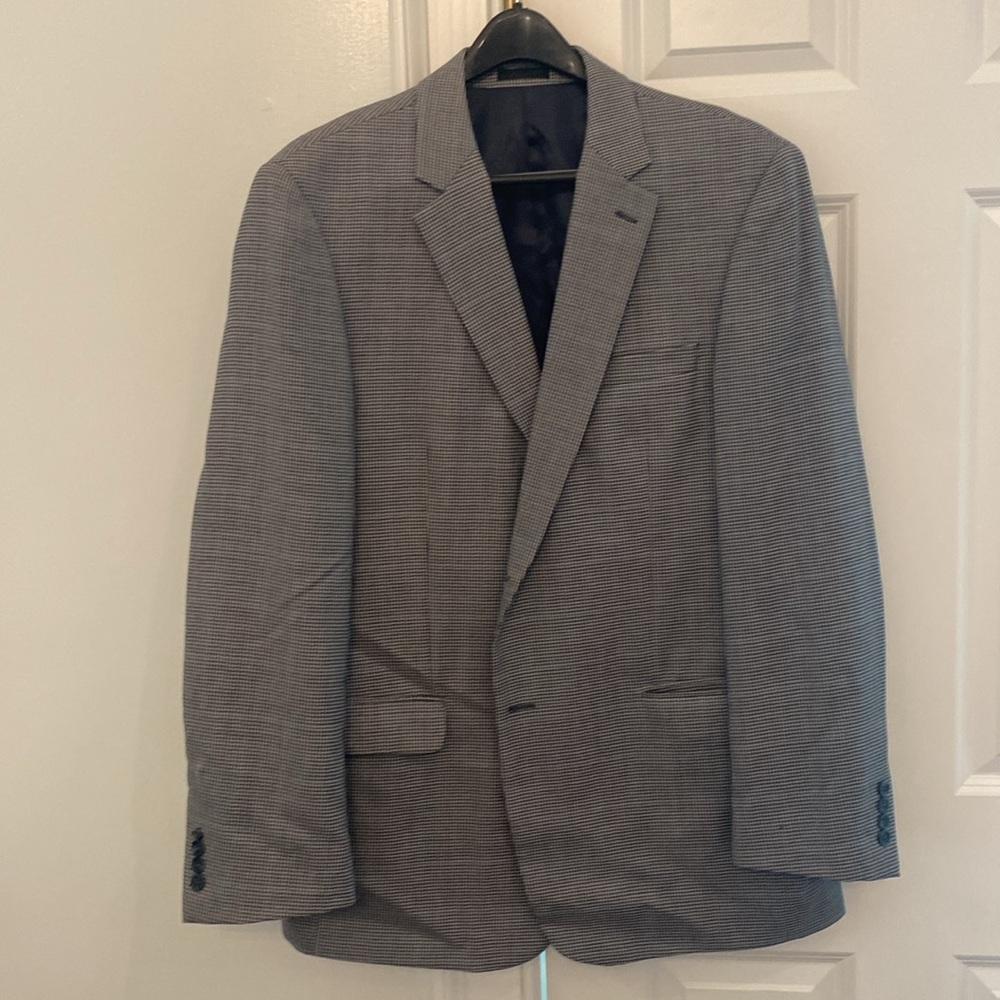 Andrew Fezza sport coat. Excellent condition. Size 46 long